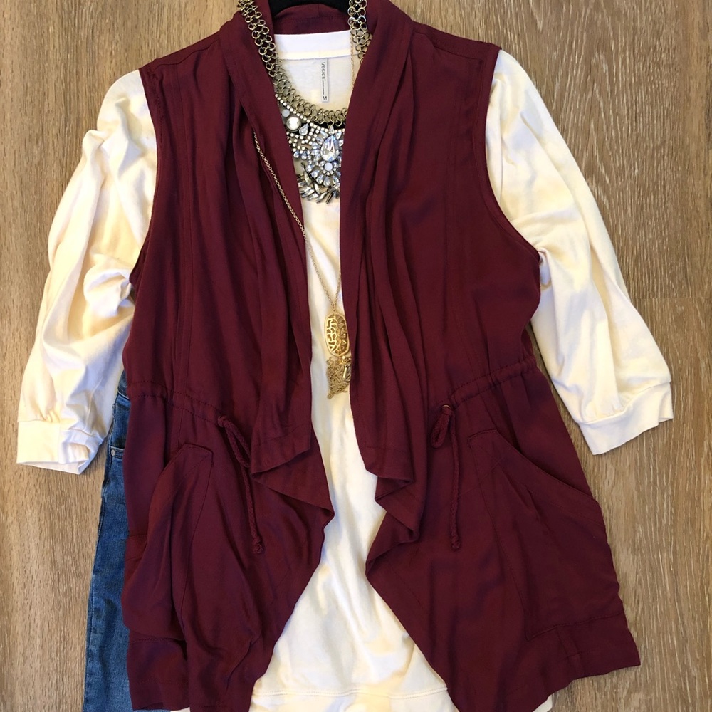Cream 3/4 sleeve Top - M